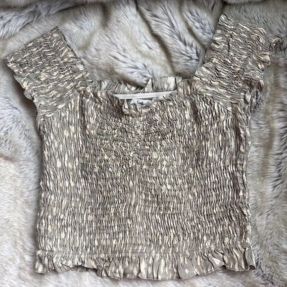 Smocked Top with Ruffled Edges - Picture 4 of 7